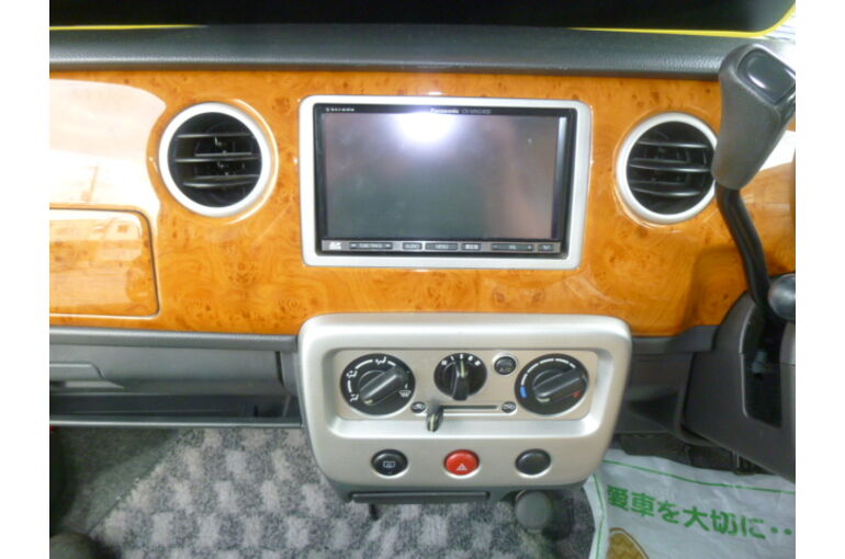 自動車