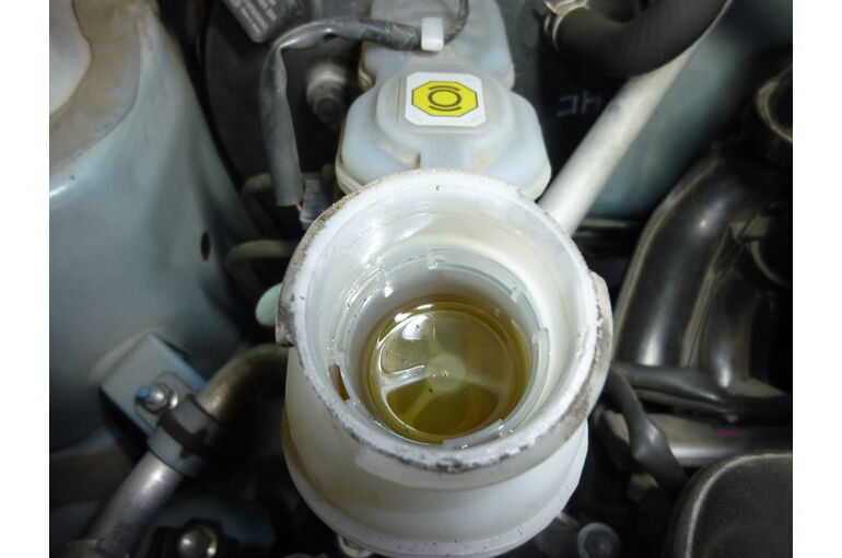 ブレーキオイル