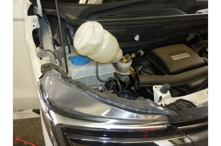 ブレーキオイル