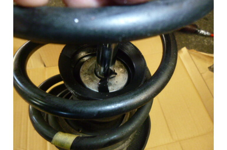 サスペンション