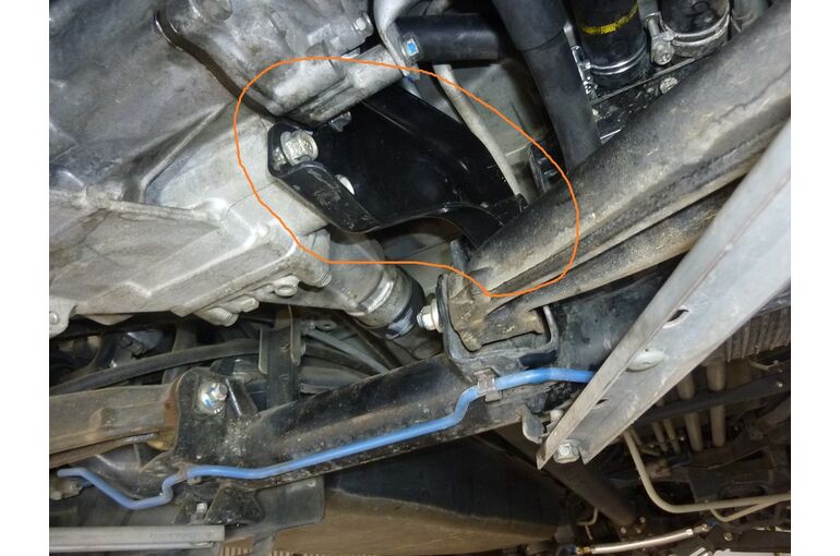 エンジンマウント