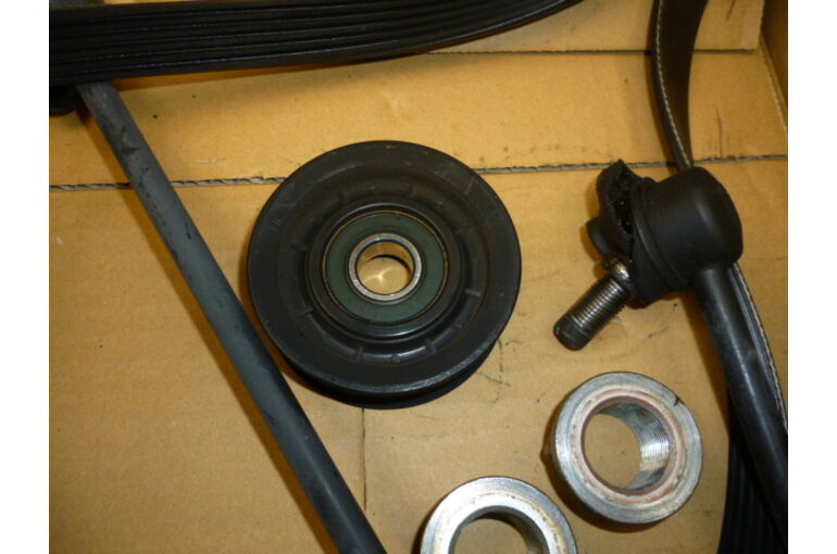 アイドルプーリー