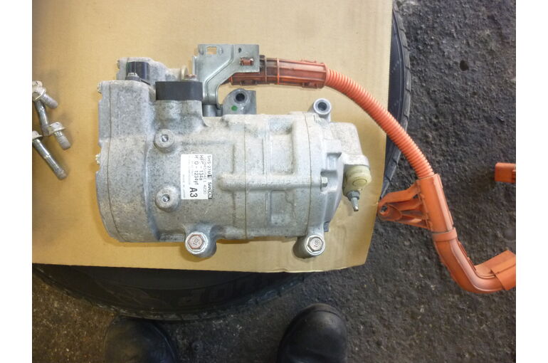 コンプレッサー