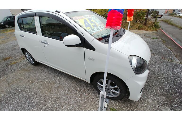 自動車